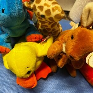 Colorful Plush Animal Toy Set 7 pieces beanies